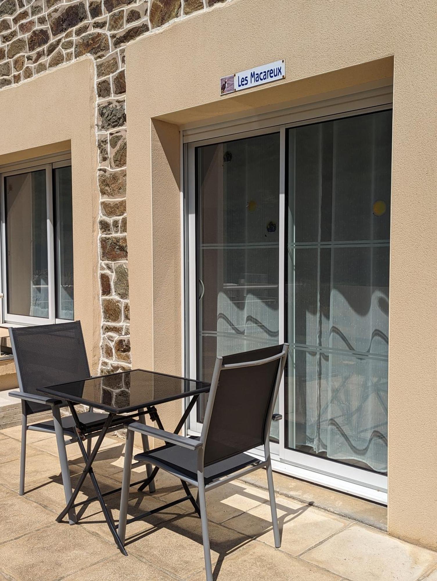 Appart' Avec Grande Terrasse Vue -50m Et Du Sentier De Randonnee Apartment *